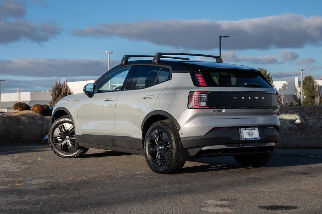 New 2026 Volvo EX30 Twin Motor Cross Country Ultra SUV