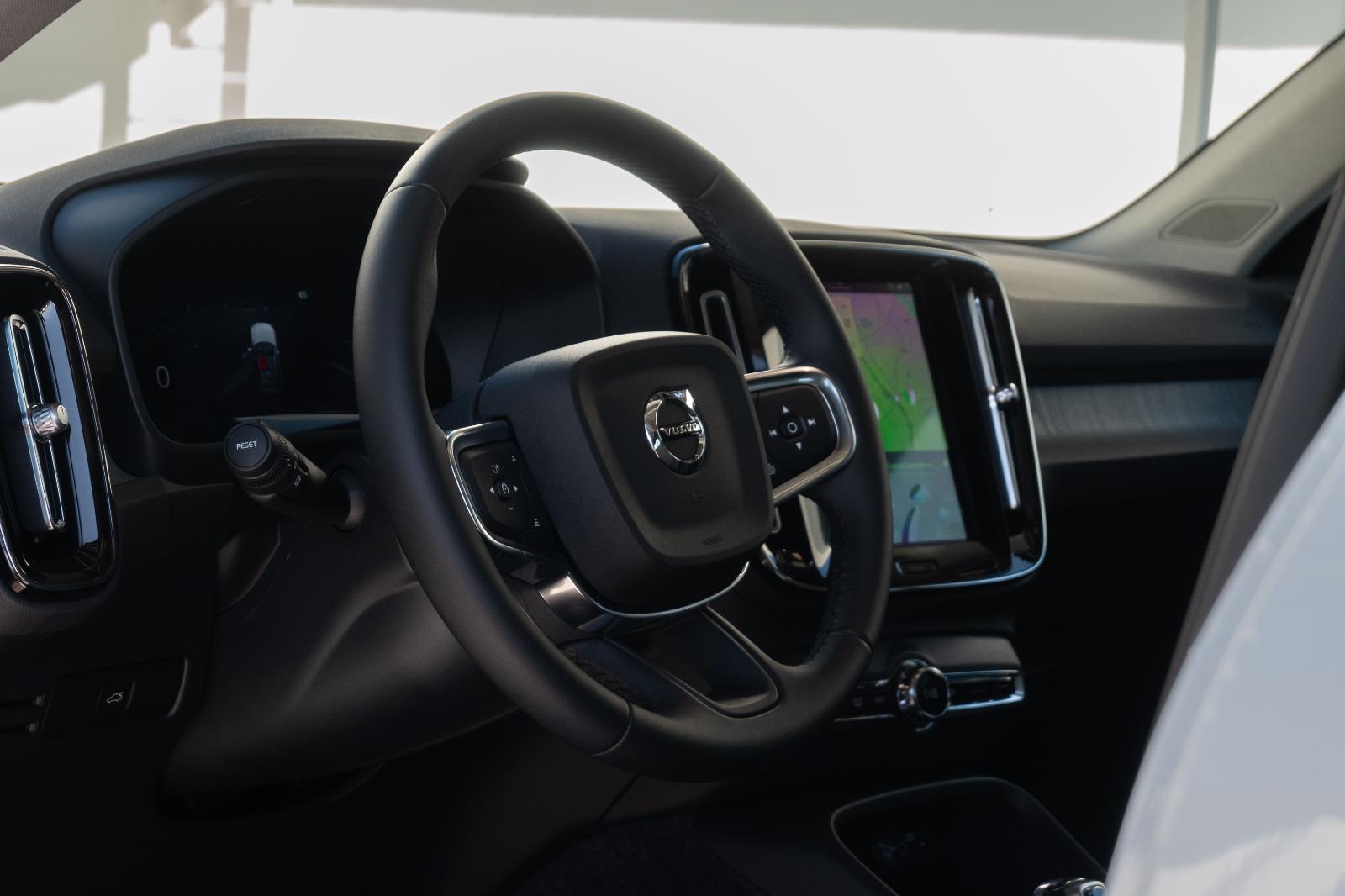 2026 Volvo XC40 Plus - Photo 23