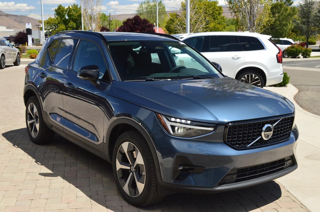 Used 2026 Volvo XC40 Plus SUV