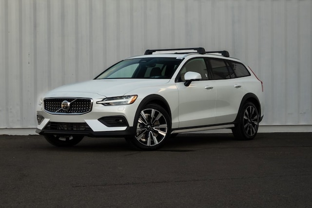 New 2026 Volvo V60 Cross Country B5 Ultra AWD Wagon Reno, NV