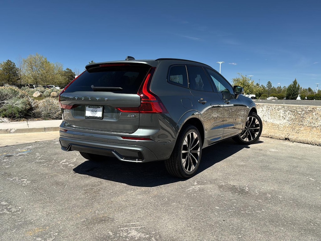 New 2026 Volvo XC60 B5 Plus SUV