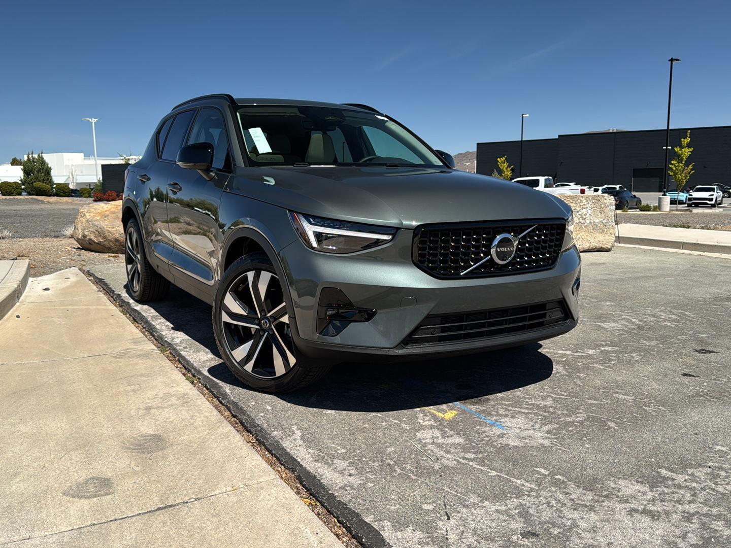 2026 Volvo XC40 B5 Ultra Dark AWD's photo