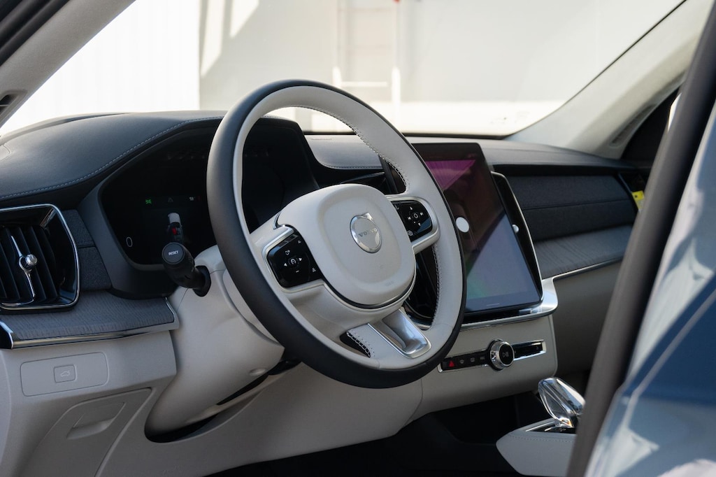 New 2026 Volvo XC90 B6 Ultra Dark Theme 7-Seater SUV