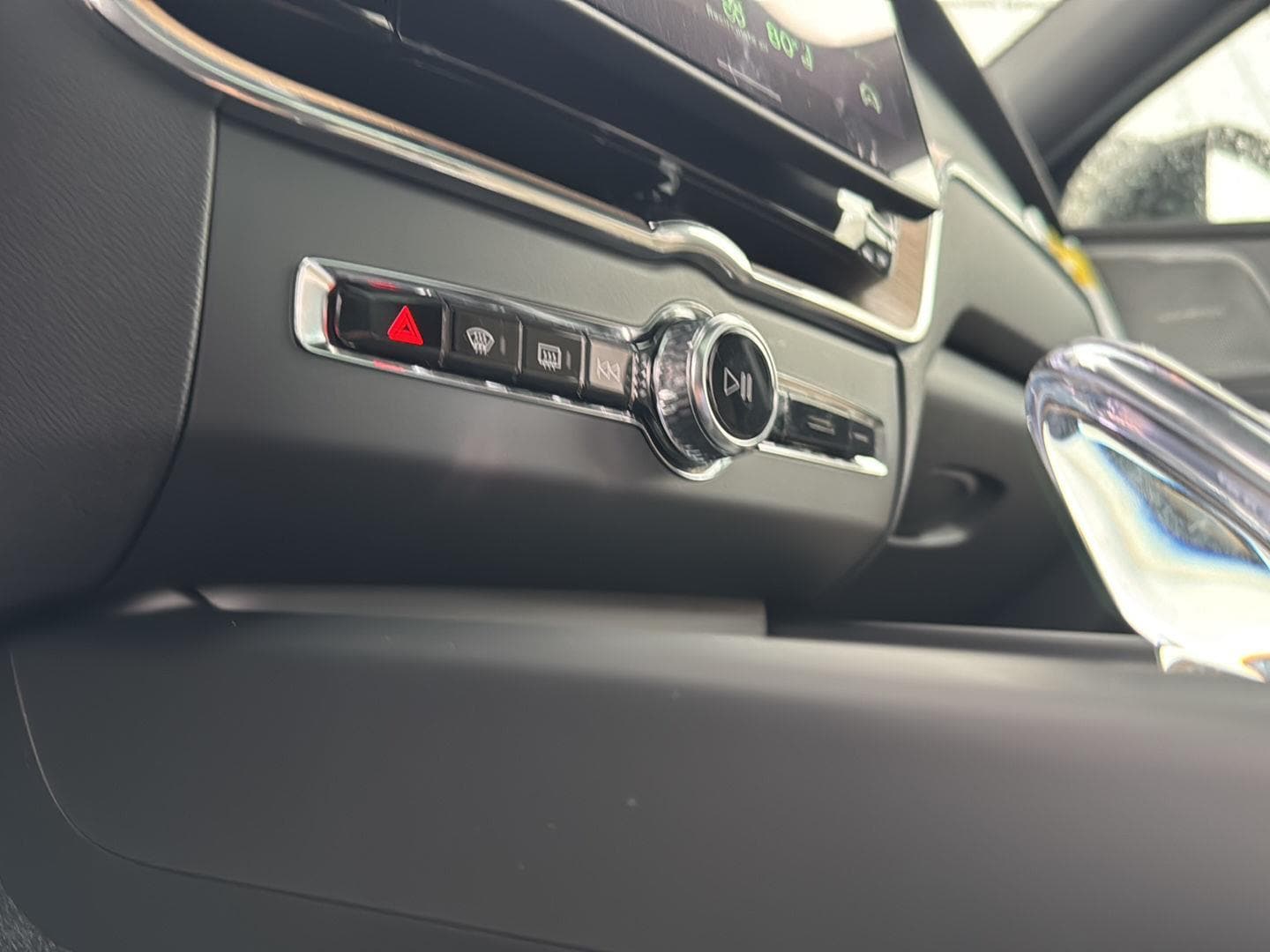2026 Volvo XC60 Plus - Photo 17