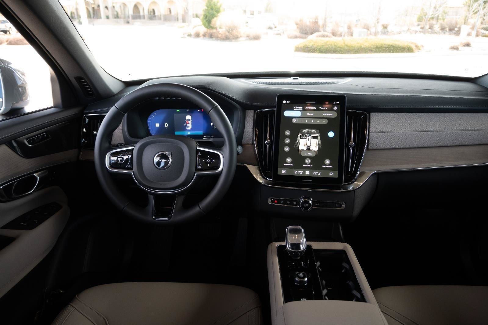2026 Volvo XC90 Plus - Photo 27