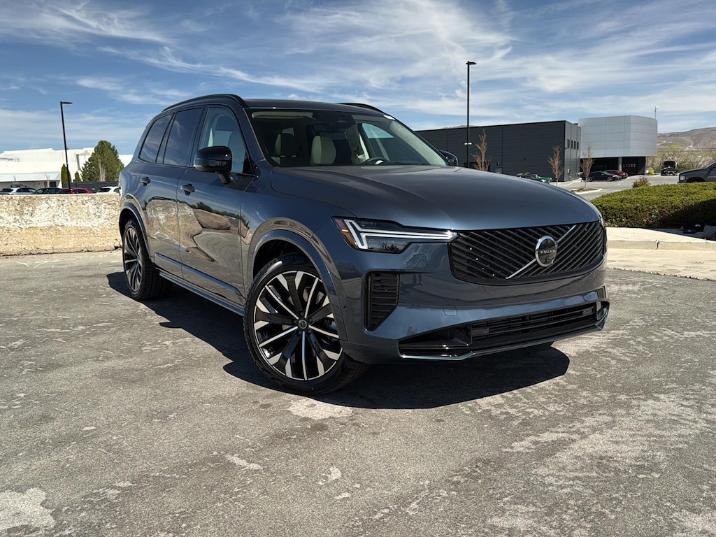 New 2026 Volvo XC90 plug-in hybrid T8 Ultra Dark Theme 7-Seater SUV