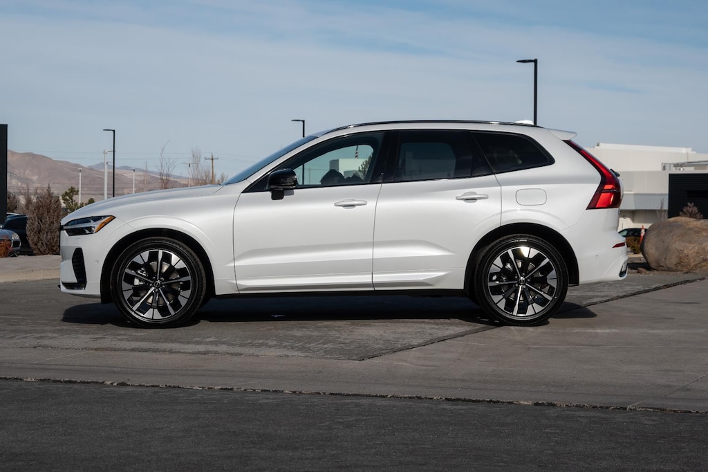 New 2026 Volvo XC60 B5 Plus SUV