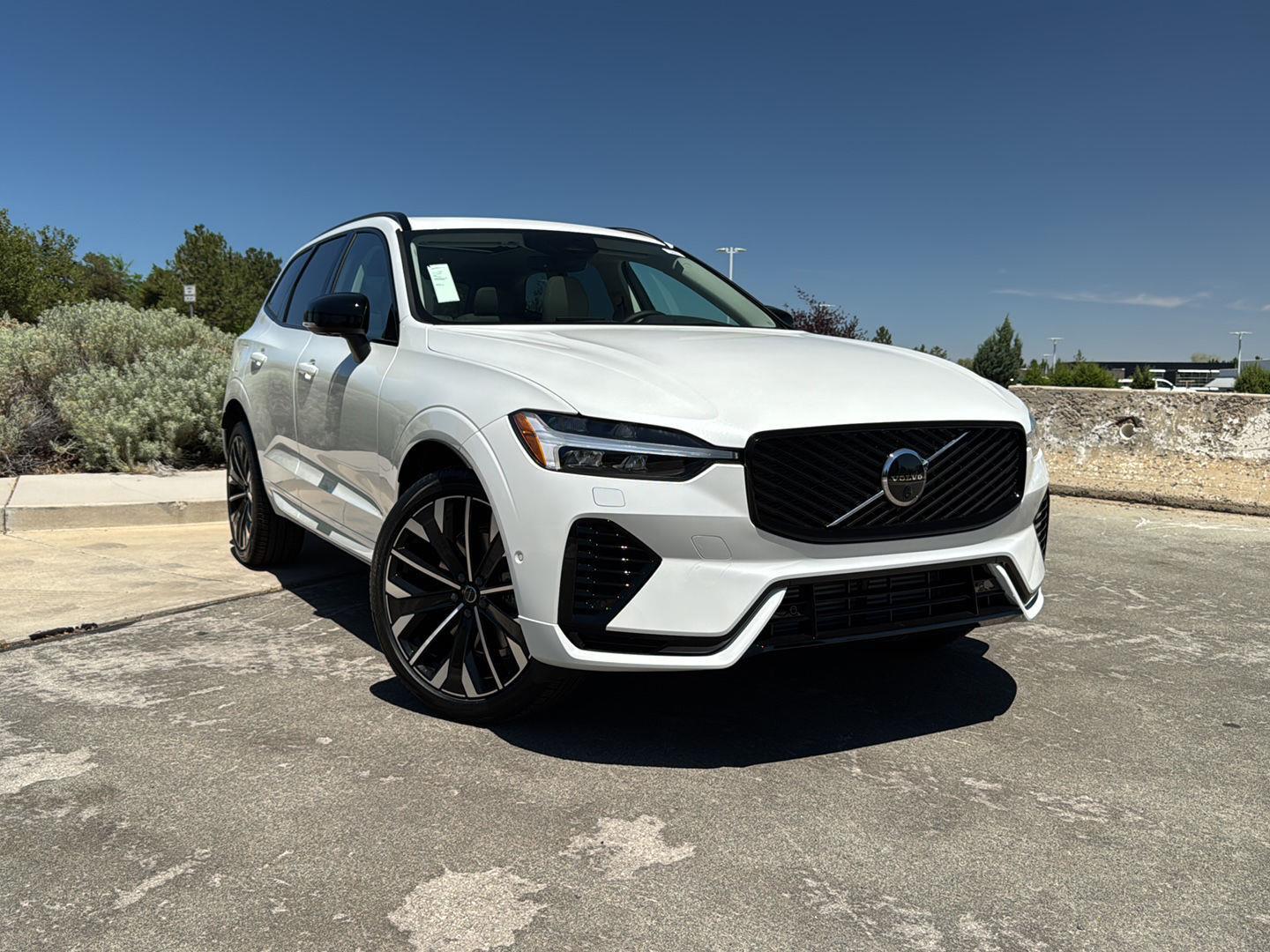 2026 Volvo XC60 T8 Ultra Dark AWD's photo