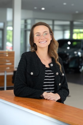 Staff member Amanda Ringnalda from 190cb5a693e2