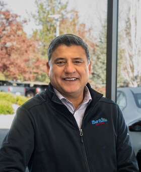 Staff member Nadeem  from e26c5996fac7