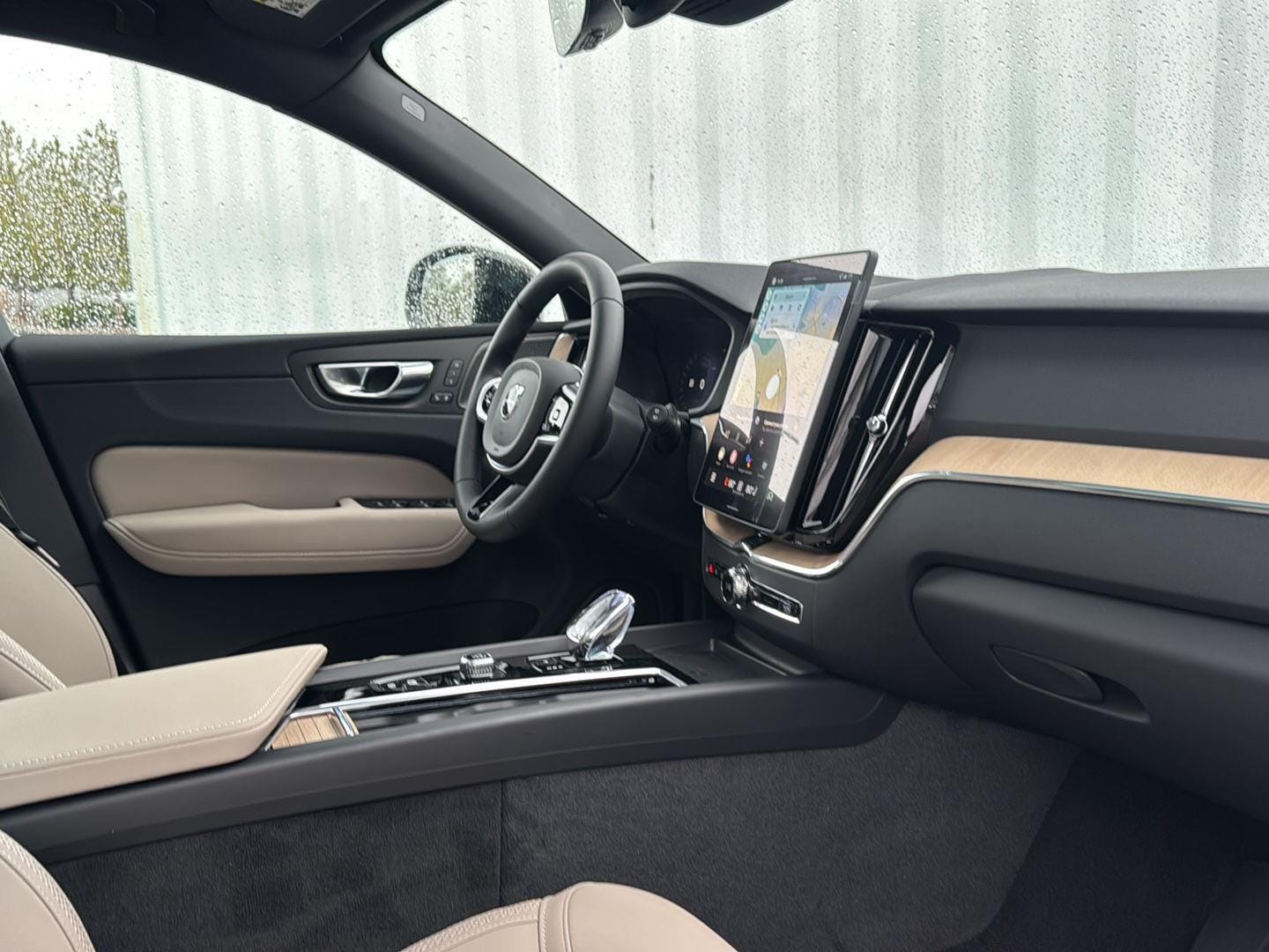 2026 Volvo XC60 Plus - Photo 29