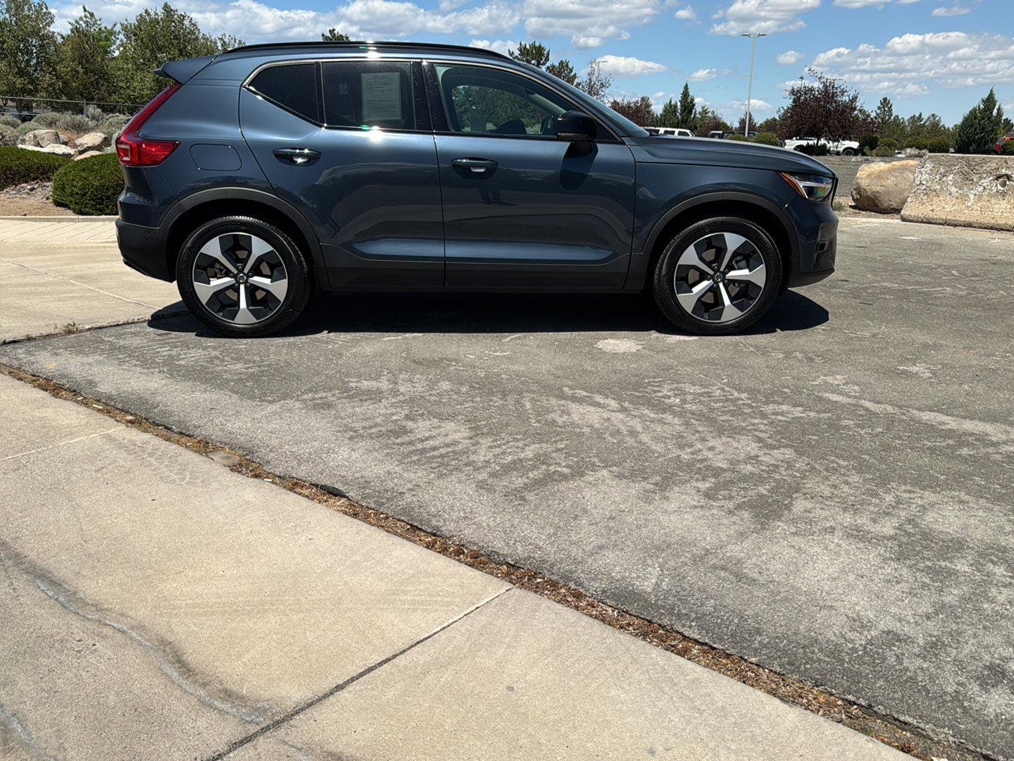 2026 Volvo XC40 Plus - Photo 24