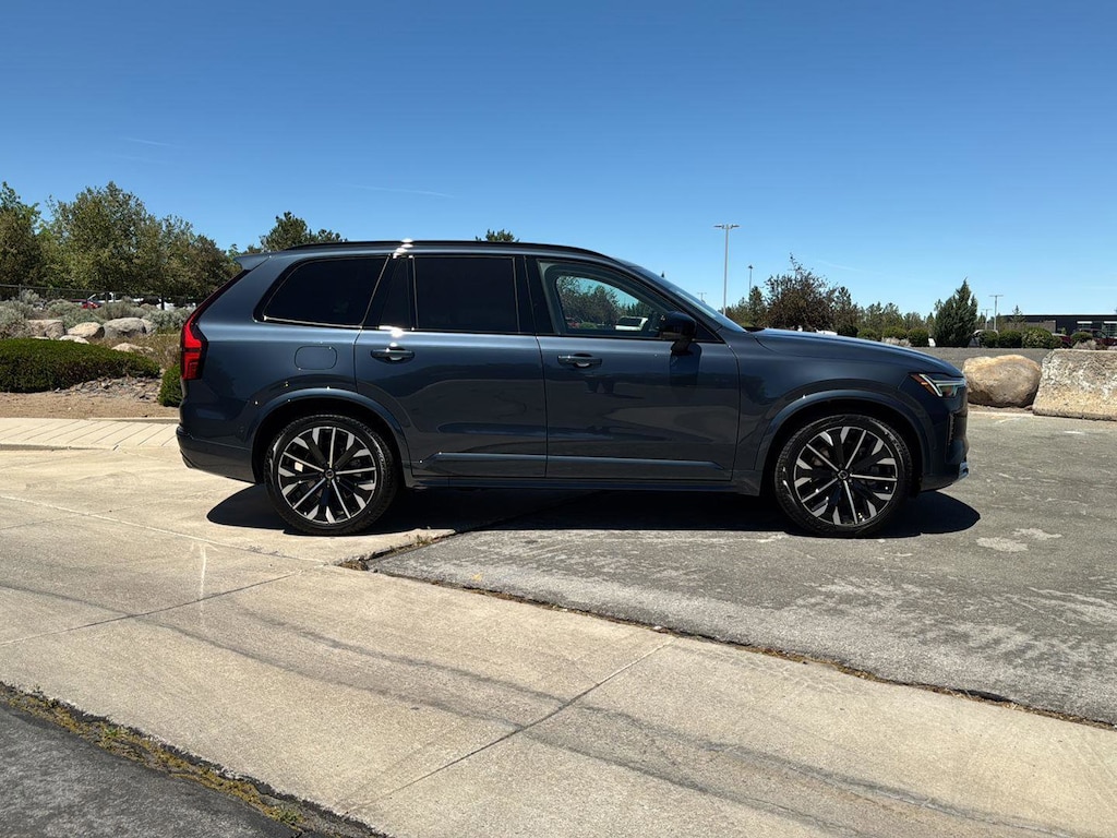 New 2026 Volvo XC90 plug-in hybrid T8 Ultra Dark Theme 7-Seater SUV