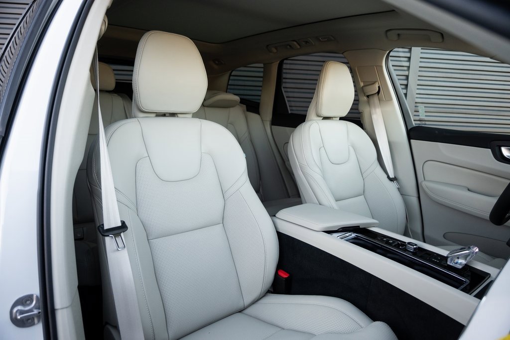 2026 Volvo XC60 Ultra - Photo 28