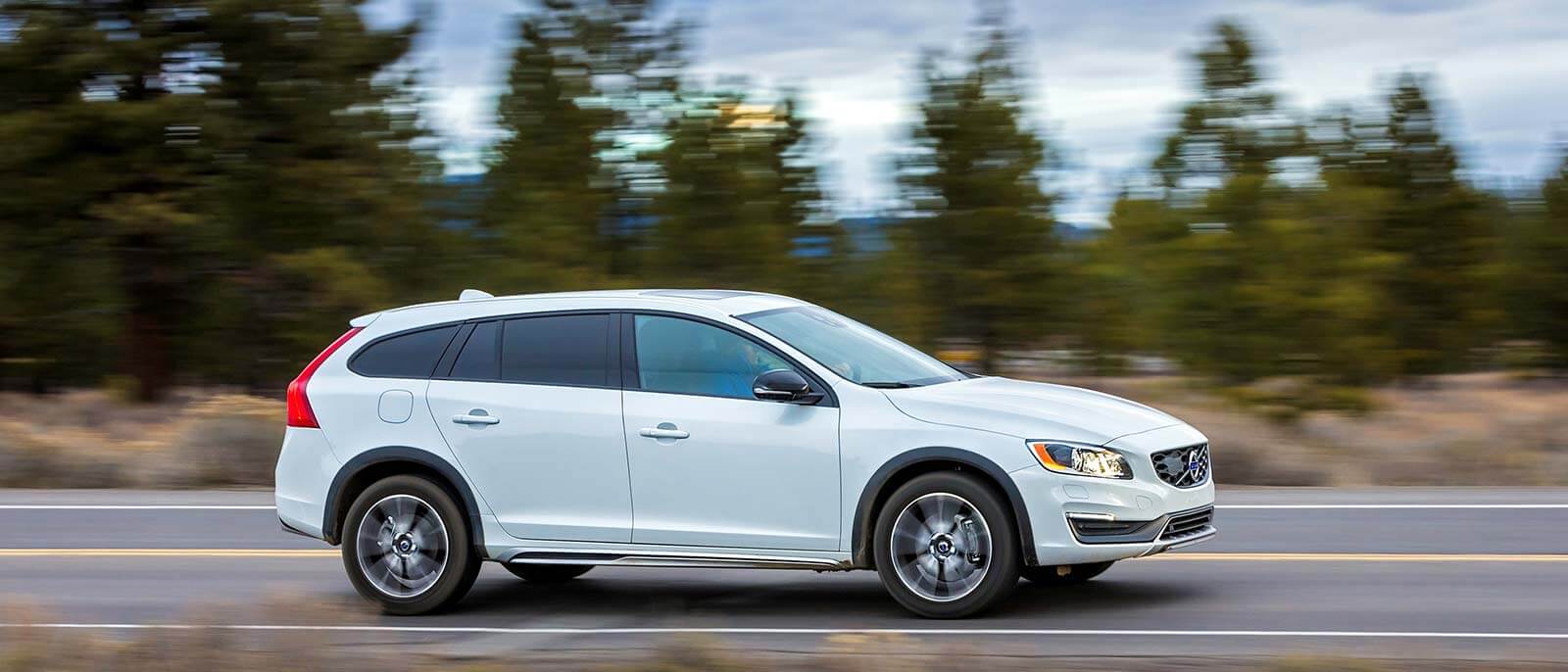 2017 Volvo V60 Cross Country
