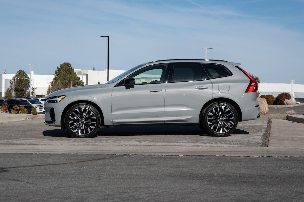 New 2026 Volvo XC60 B5 Ultra SUV