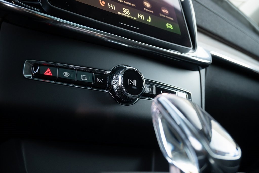 2026 Volvo XC90 Plus - Photo 18