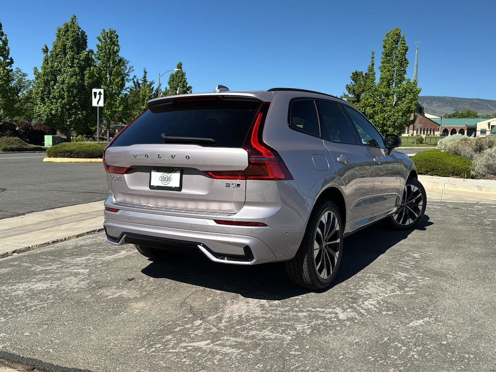 New 2026 Volvo XC60 B5 Plus SUV