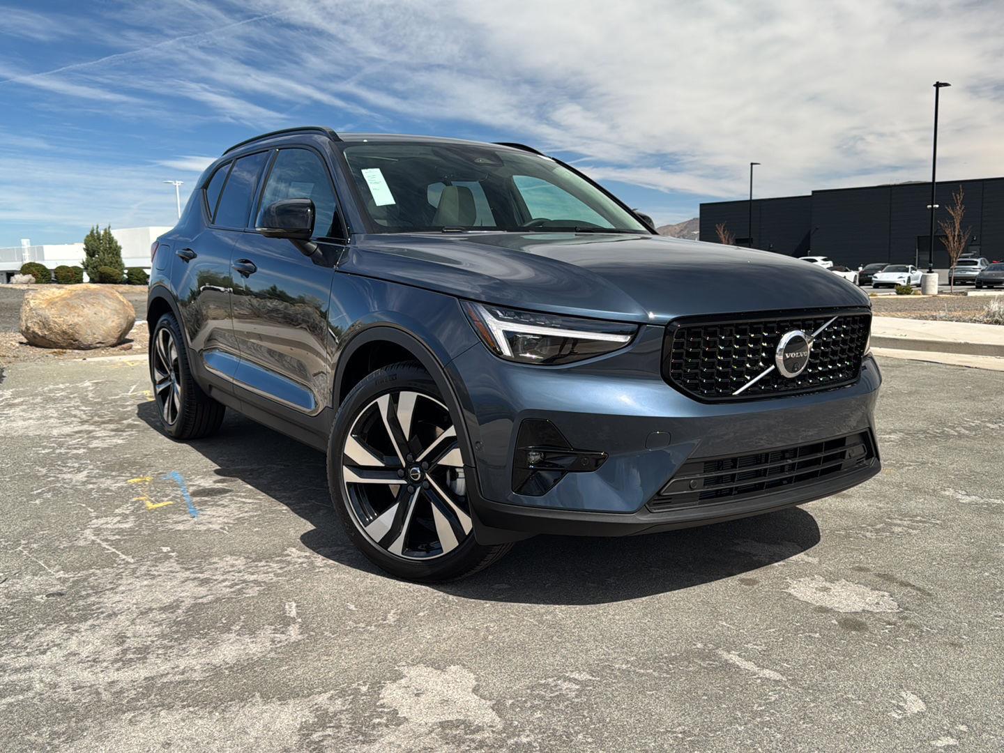 2026 Volvo XC40 B5 Ultra Dark AWD's photo
