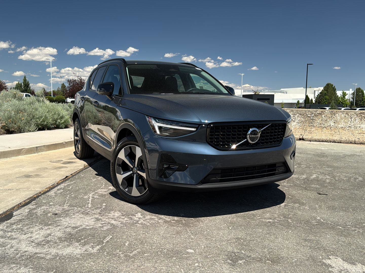 2026 Volvo XC40