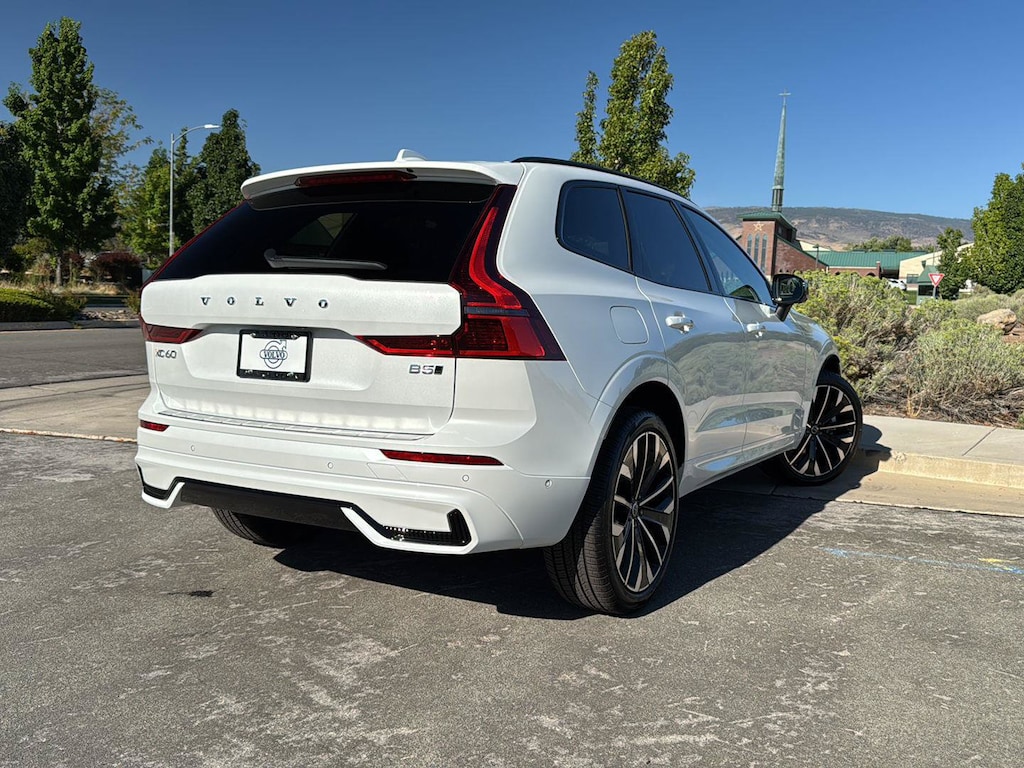 New 2026 Volvo XC60 B5 Ultra SUV