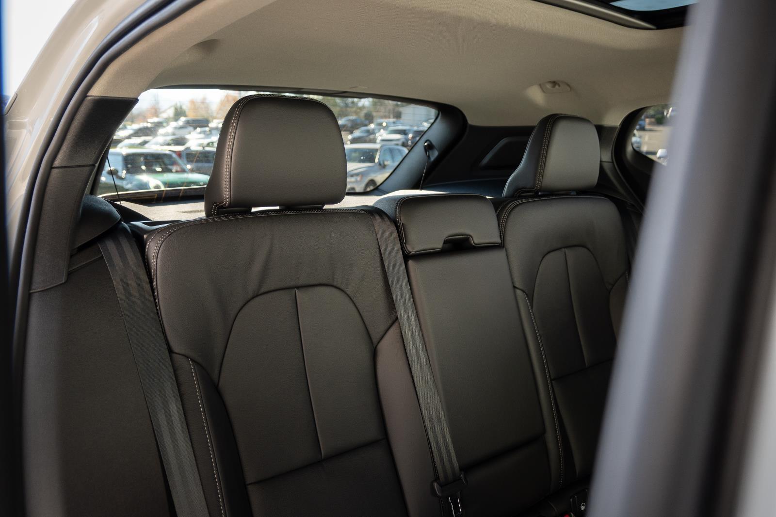 2026 Volvo XC40 Plus - Photo 12