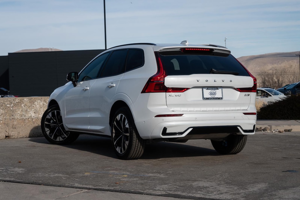 New 2026 Volvo XC60 B5 Plus SUV