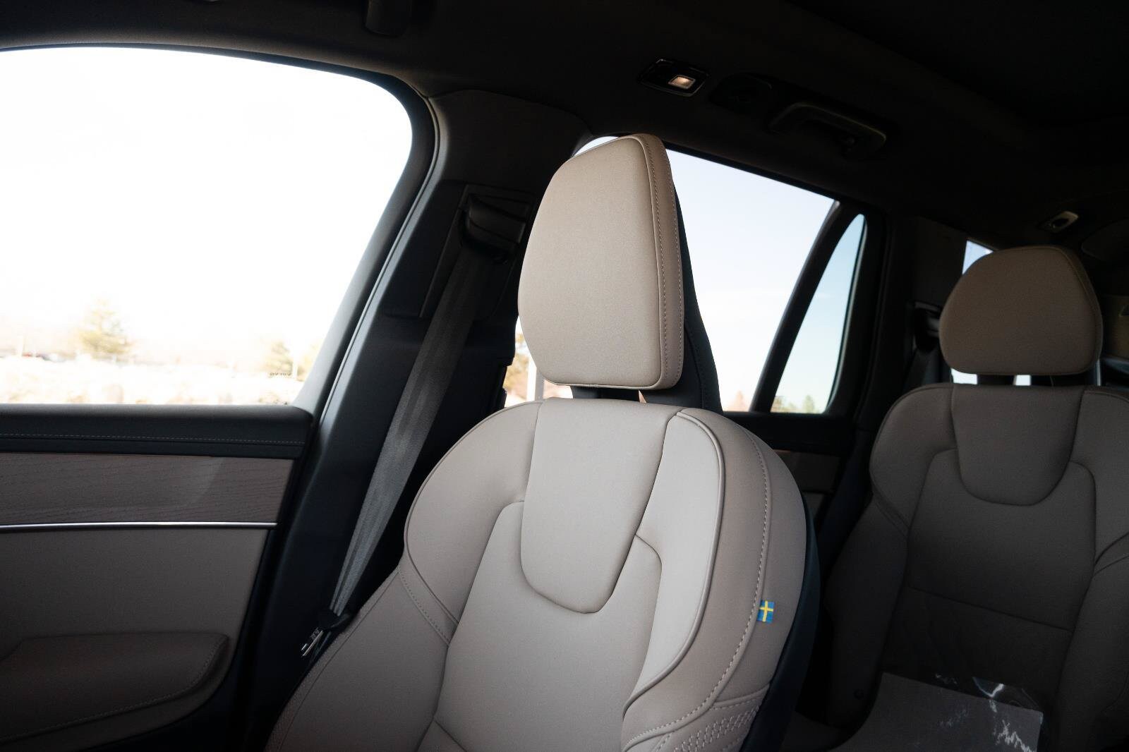 2026 Volvo XC90 Plus - Photo 28