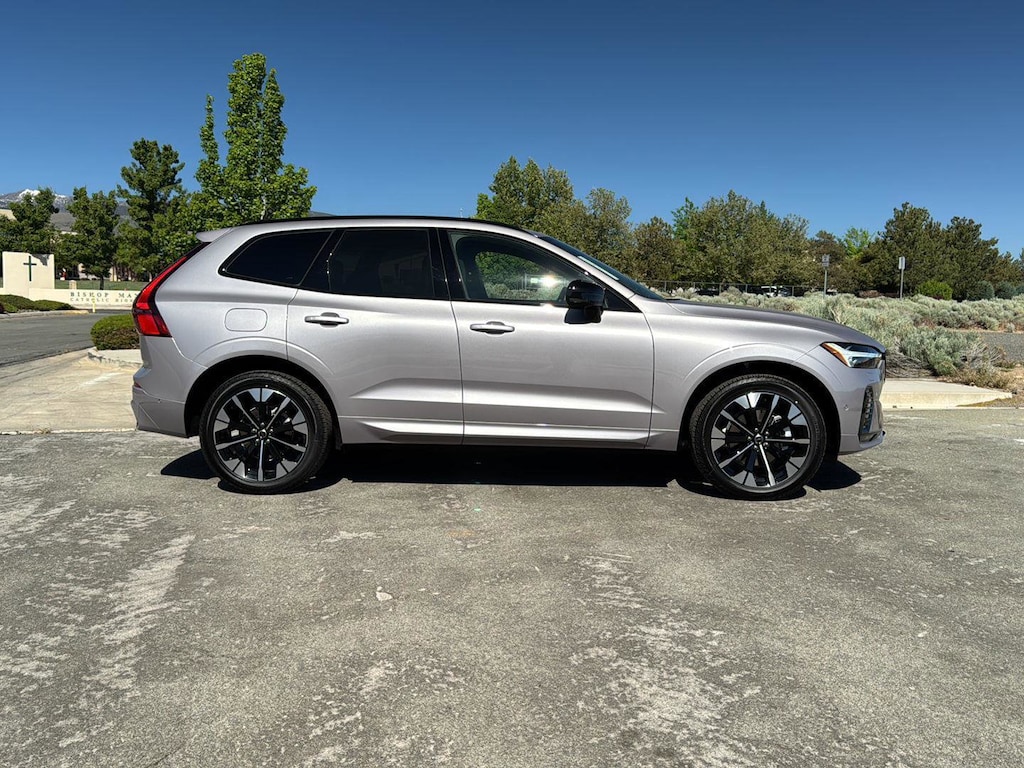 New 2026 Volvo XC60 B5 Plus SUV
