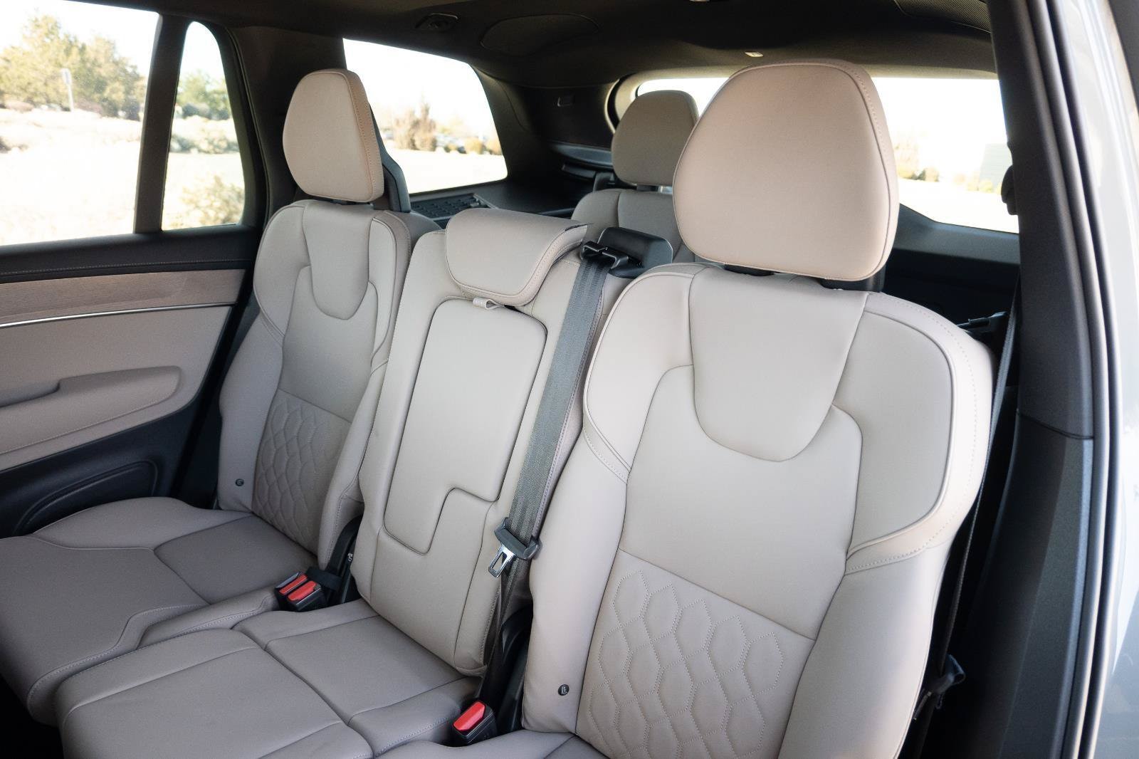 2026 Volvo XC90 Plus - Photo 12