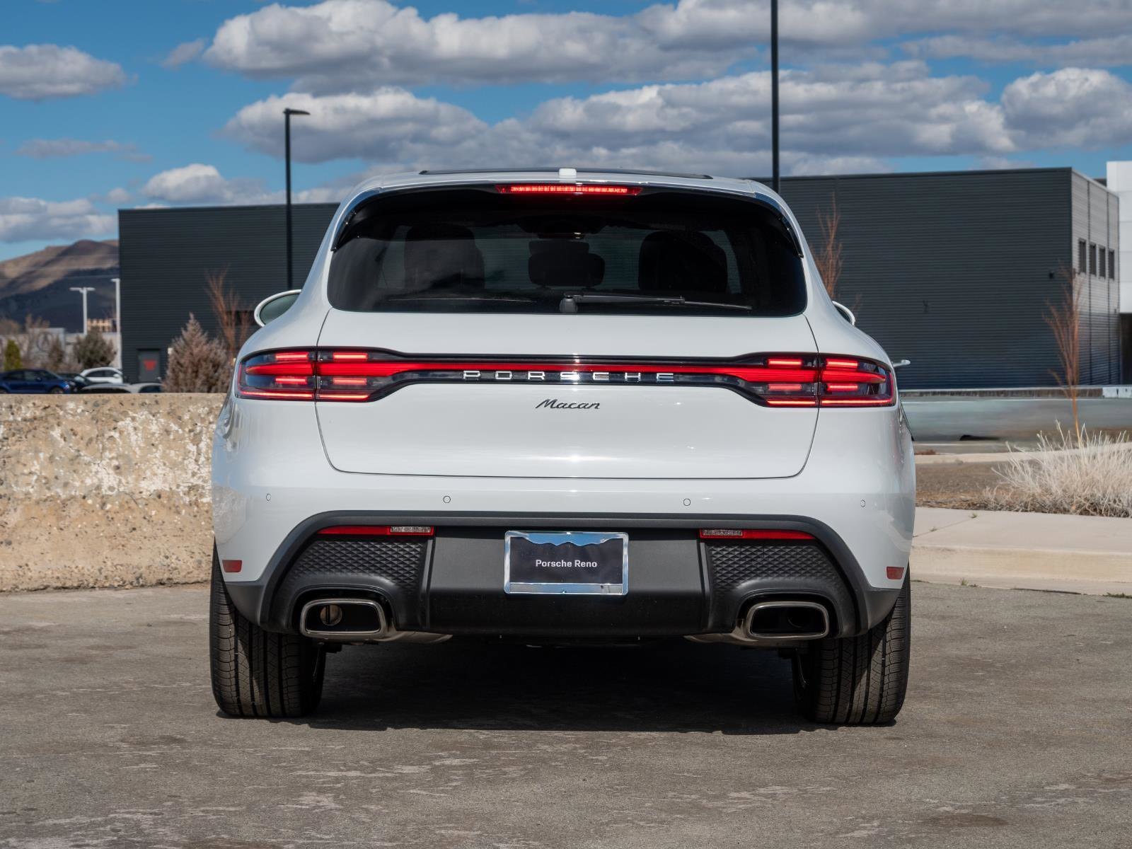 2025 Porsche Macan Base - Photo 6