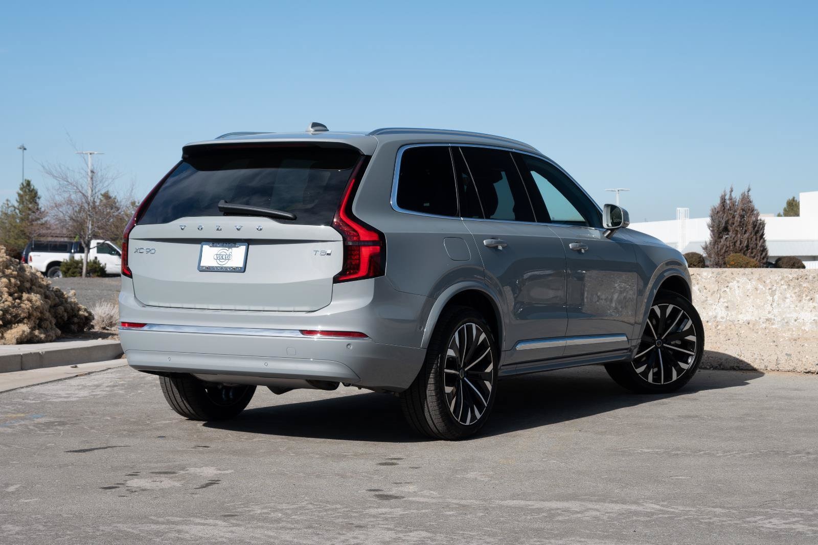 2026 Volvo XC90 Plus - Photo 7