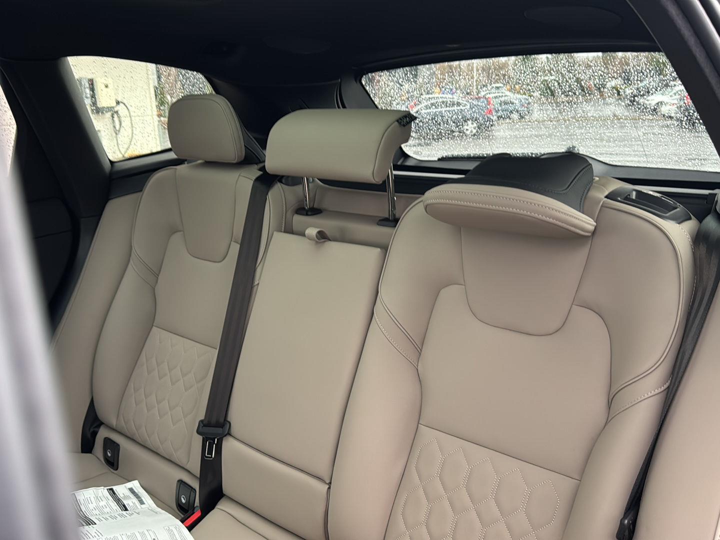 2026 Volvo XC60 Plus - Photo 22