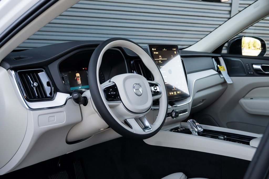 2026 Volvo XC60 Ultra - Photo 16