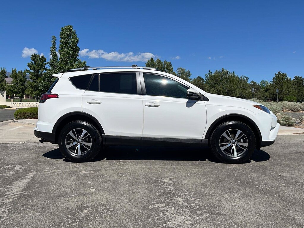 Used 2018 Toyota RAV4 XLE XLE AWD