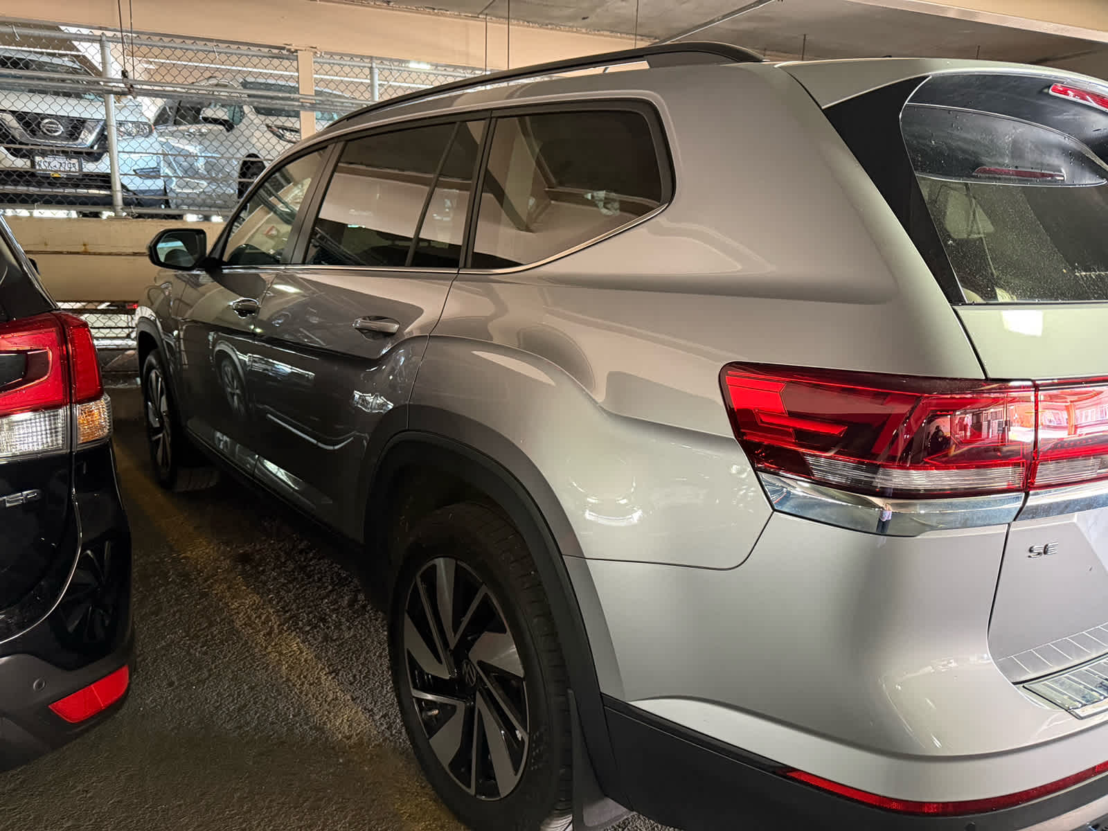 2024 Volkswagen Atlas 2.0T SE w/Tech 4MOTION's photo