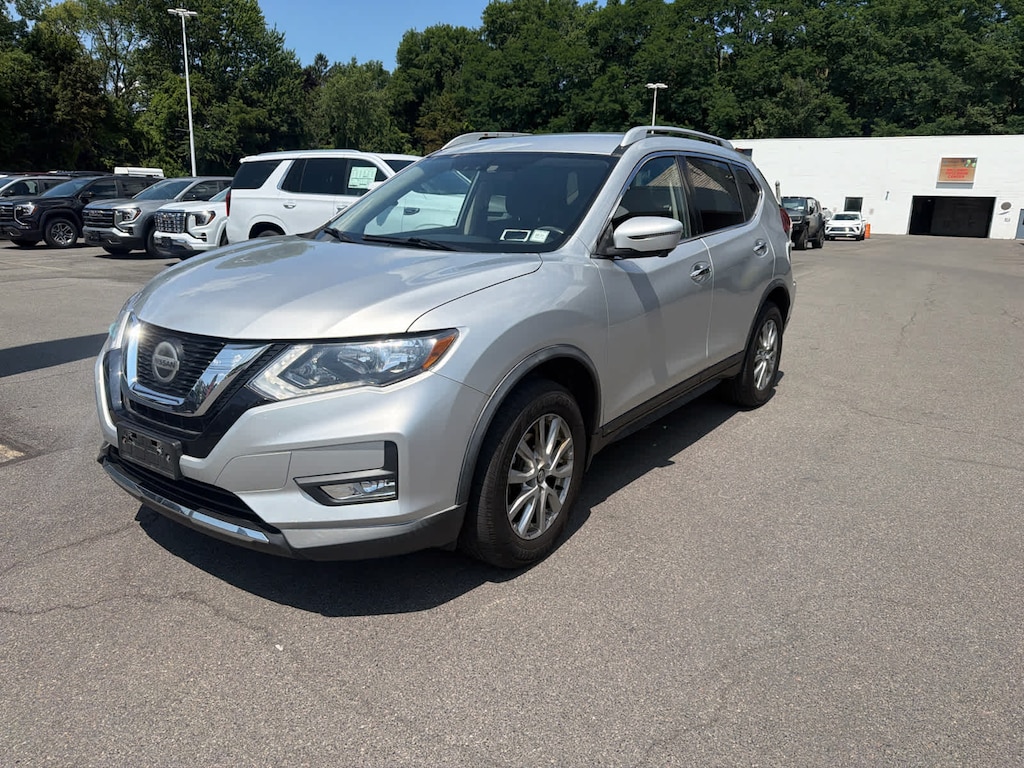Used 2018 Nissan Rogue SV
