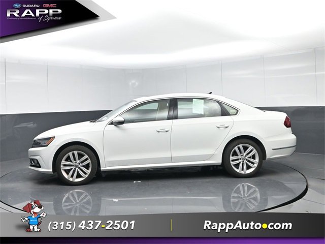 2018 Volkswagen Passat 2.0T SE photo 4