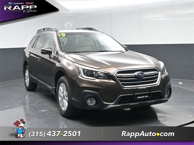 2019 Subaru Outback Premium photo 2