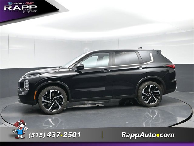 2022 Mitsubishi Outlander SE photo 2