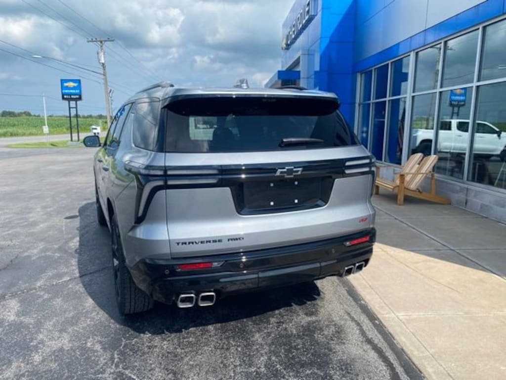 Used 2026 Chevrolet Traverse RS SUV