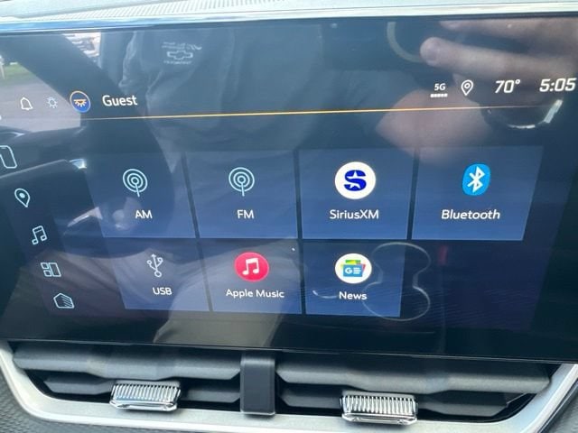2027 Chevrolet Equinox LT - Photo 11