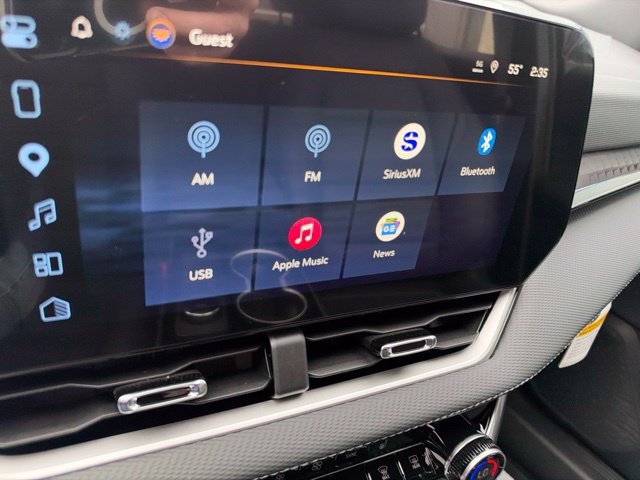 2027 Chevrolet Equinox LT - Photo 13