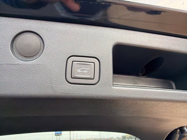 2027 Chevrolet Equinox LT - Photo 25