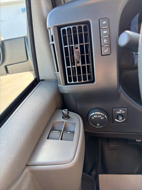 2025 Chevrolet Express Cargo Work Van - Photo 16