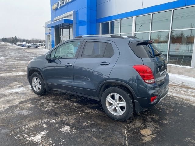 Used 2022 Chevrolet Trax LT with VIN KL7CJPSM7NB560898 for sale in Ogdensburg, NY