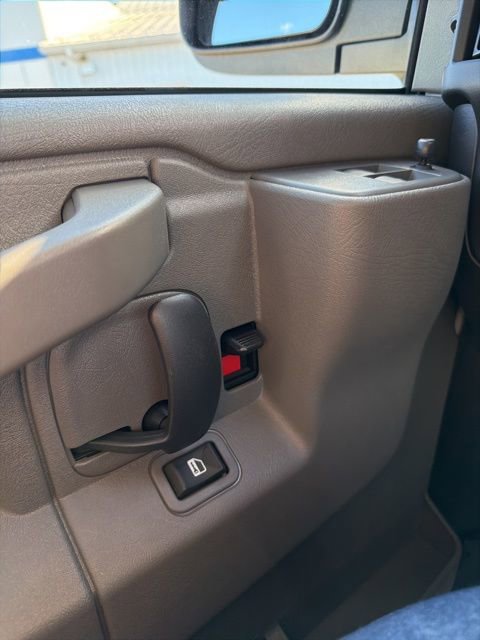2025 Chevrolet Express Cargo Work Van - Photo 15
