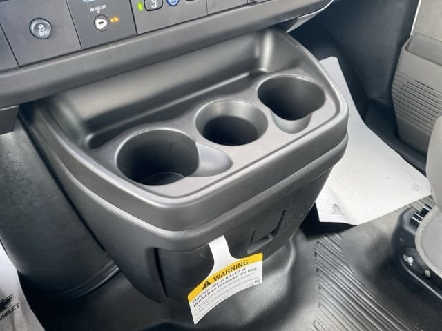 2025 Chevrolet Express Cargo Work Van - Photo 15