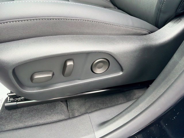 2027 Chevrolet Equinox LT - Photo 19