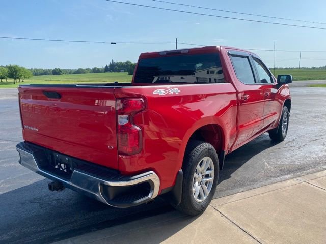 2022 Chevrolet Silverado 1500 LT photo 4